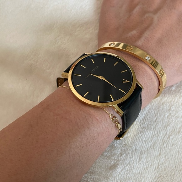 THE FIFTH BLACK & GOLD TONE WATCH - Picture 3 of 6